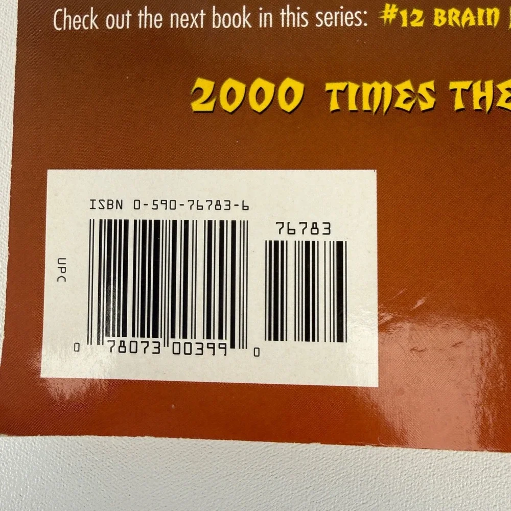 R.L. STINE Goosebumps Series 2000 #11 Attack of the Graveyard‎ Ghouls 1st Print